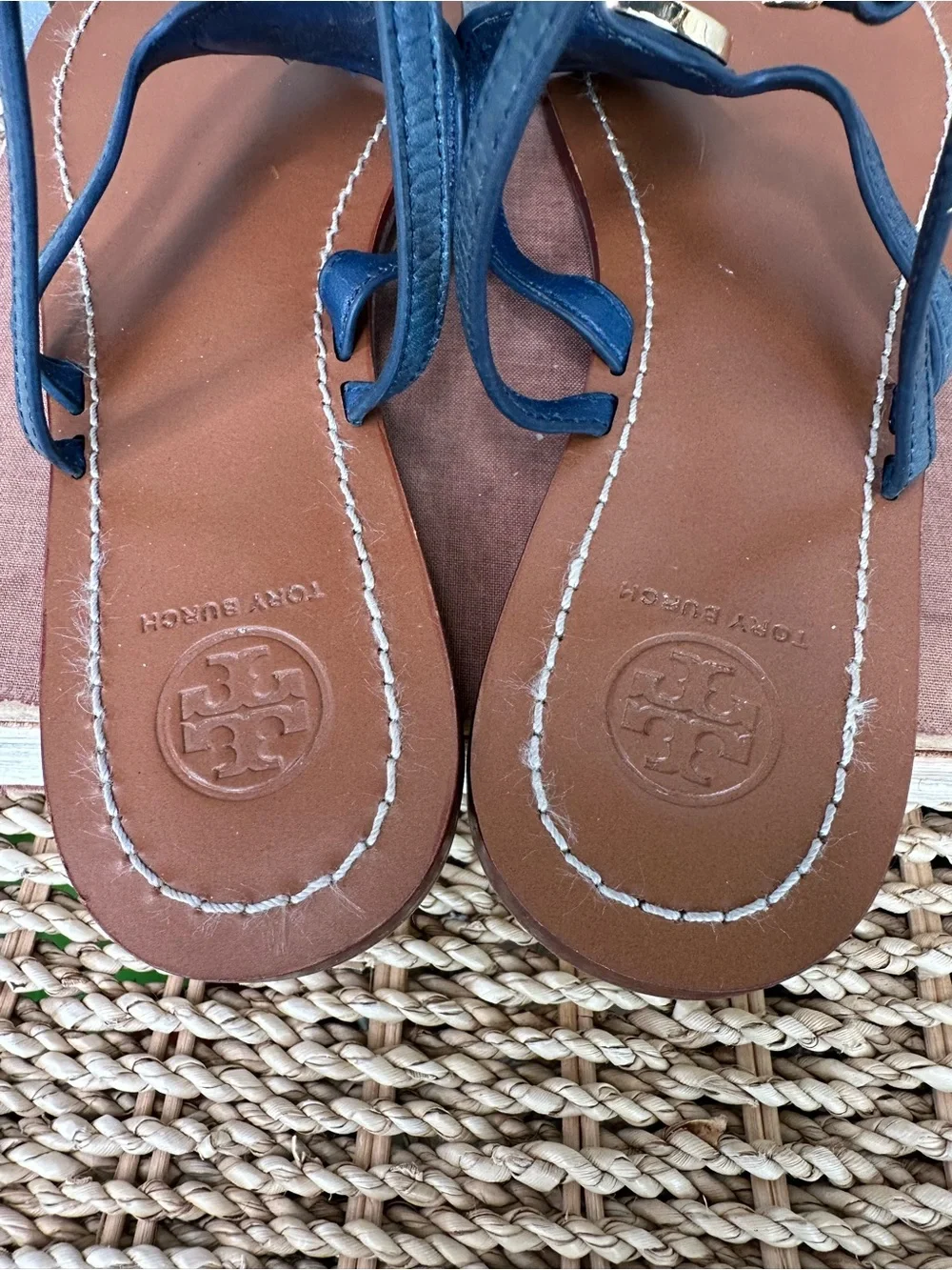 Tory Burch Leticia Logo Leather Ankle Strap Thong Sandal Navy Sz 8.5 - Picture 10 of 15
